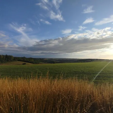 Vallée De La Course Couette-café 3*