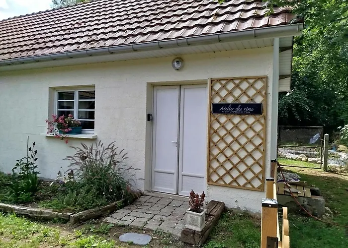 Vallée De La Course Couette-café 3*